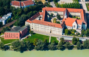 Augustinerchorherrenstuft - Kaserne/Brauerei - Flüchtlingslager - Kloster der Deutschordensschwestern und Universität: Das Nikolakloster ist ein Ort mit einer wechselvollen Geschichte.